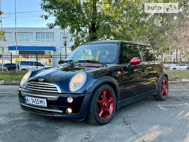Mini Cooper (2004)