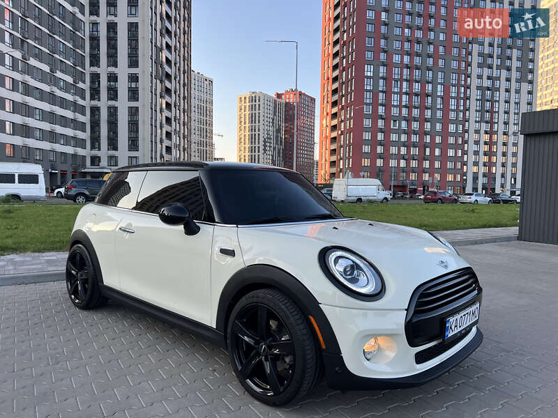Mini Cooper (2019)