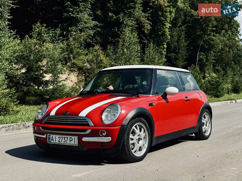 Mini Cooper (2004)