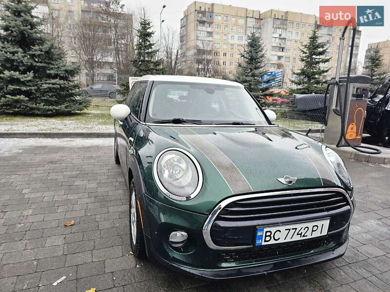 Mini Hatch (2015)