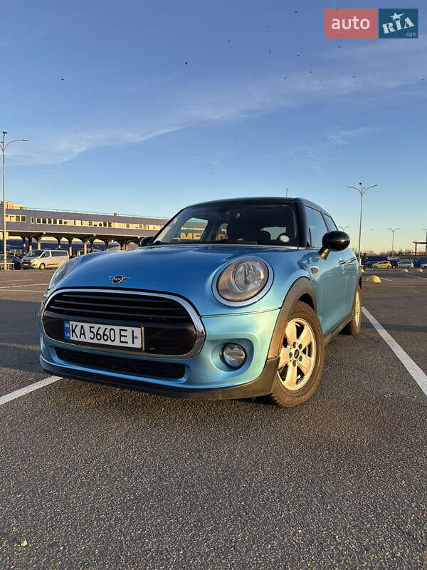 Mini Hatch (2016)