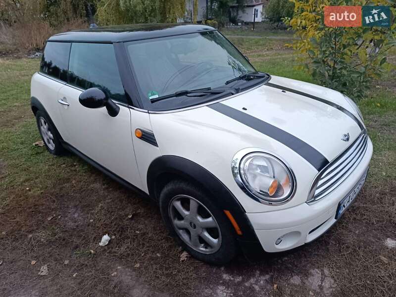 Mini Cooper (2009)