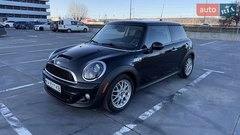 Mini Hatch (2010)