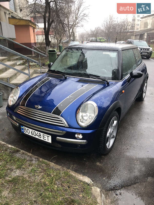 Mini Cooper (2003)