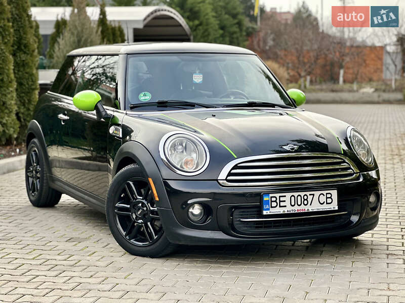 Mini Hatch (2013)