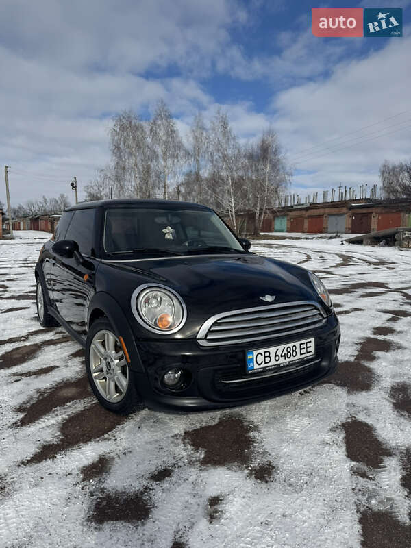 Mini Hatch (2013)