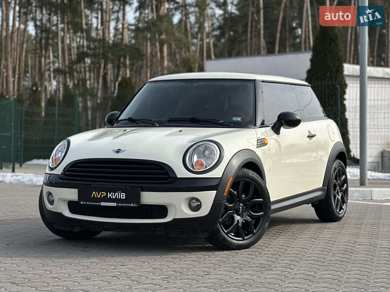 Mini Hatch (2009)