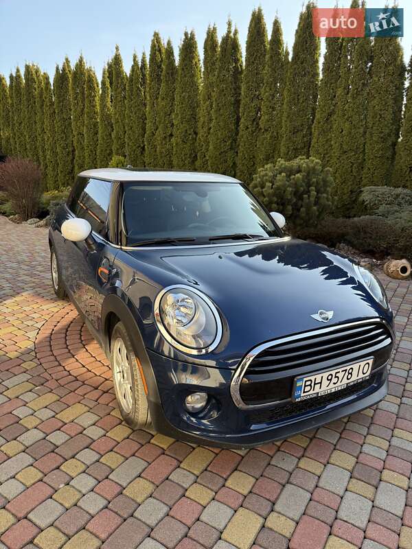 Mini Hatch (2014)