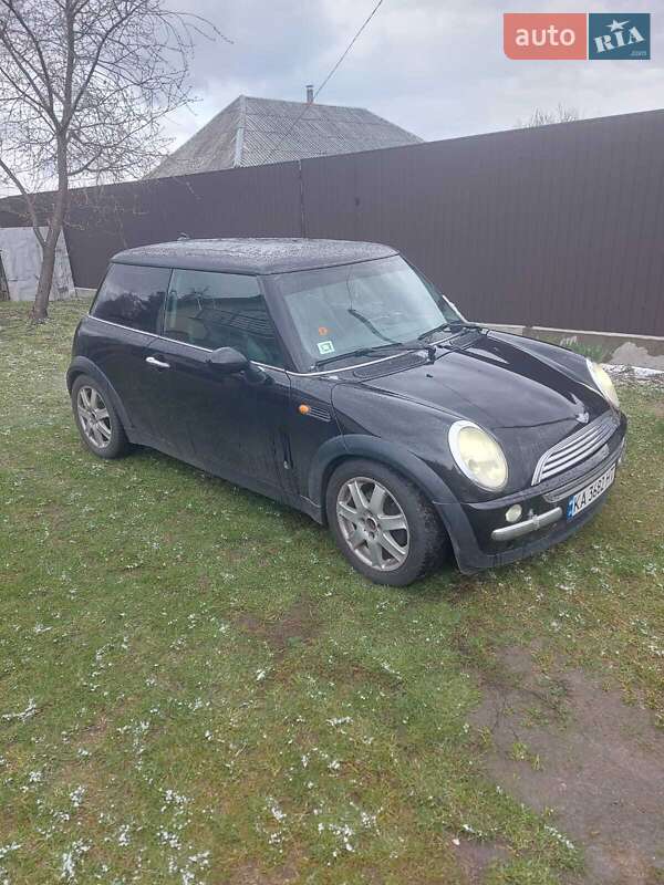 Mini Hatch (2003)