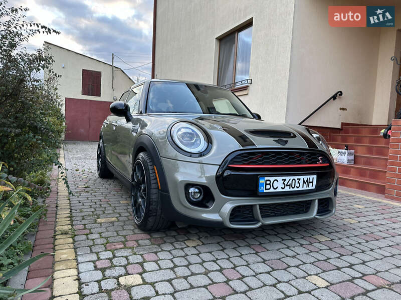 Mini Hatch (2018)