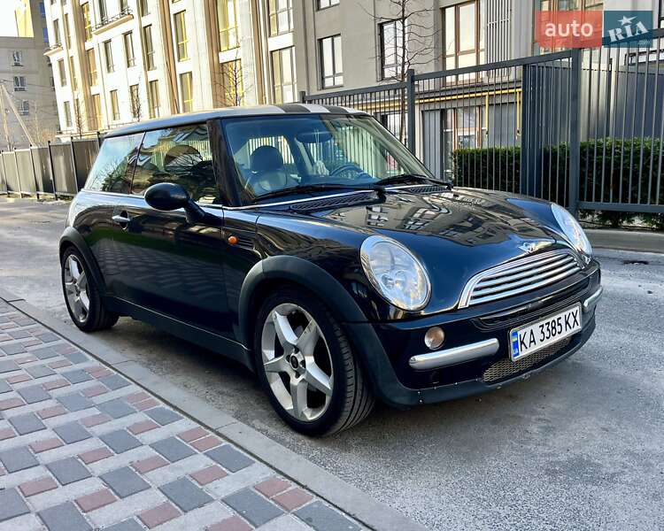 Mini Hatch (2002)