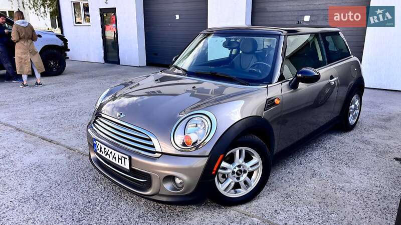 Mini Hatch (2012)