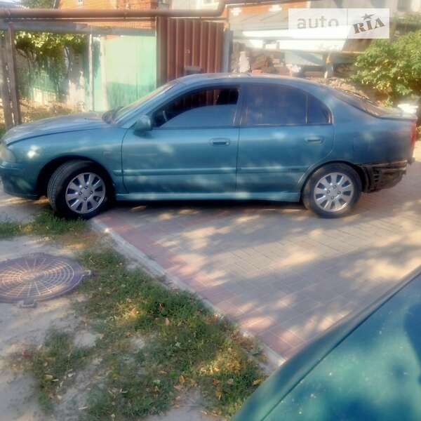 Mitsubishi Carisma (2003)