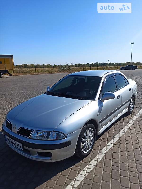 Mitsubishi Carisma (2003)