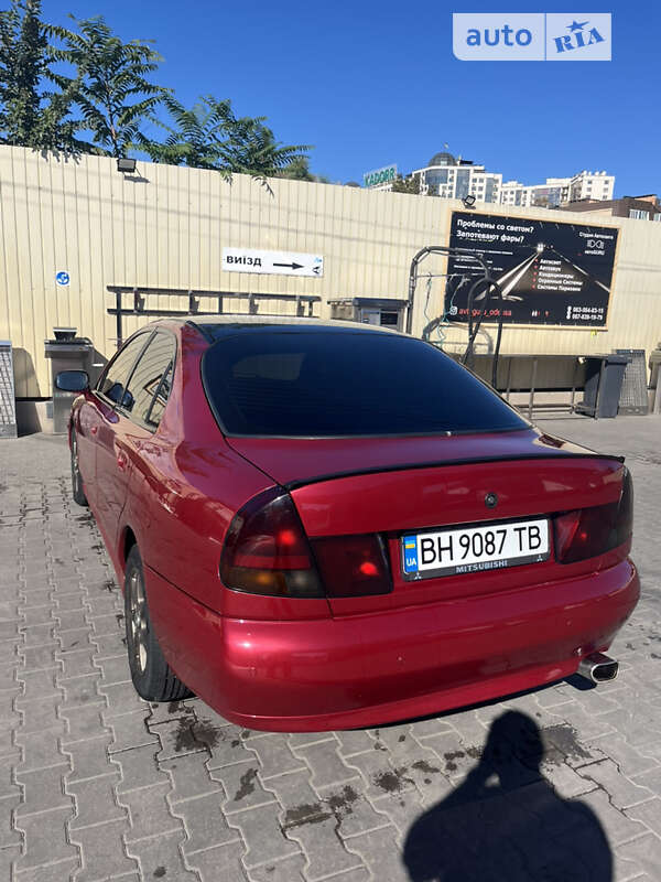 Mitsubishi Carisma (1996)