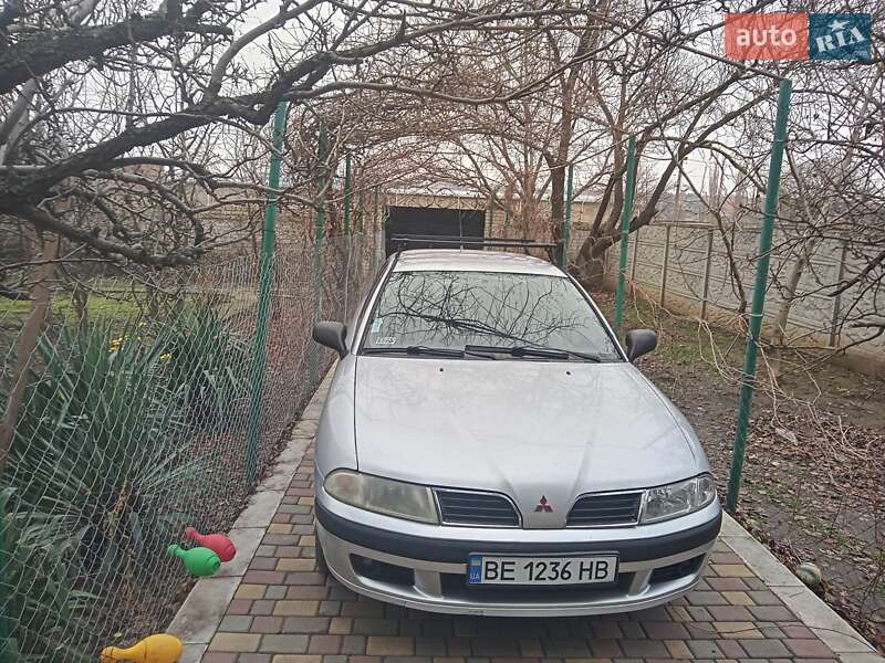 Mitsubishi Carisma (2000)