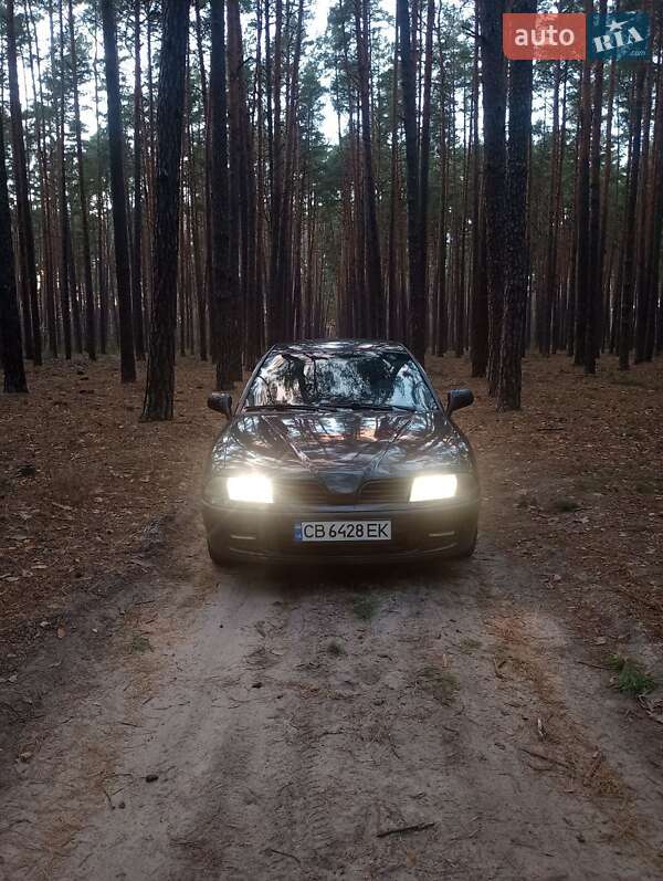 Mitsubishi Carisma (2002)