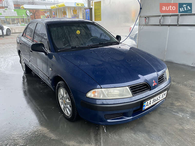 Mitsubishi Carisma (2000)