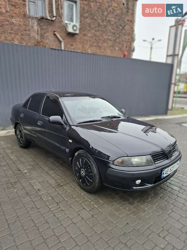 Mitsubishi Carisma (2002)