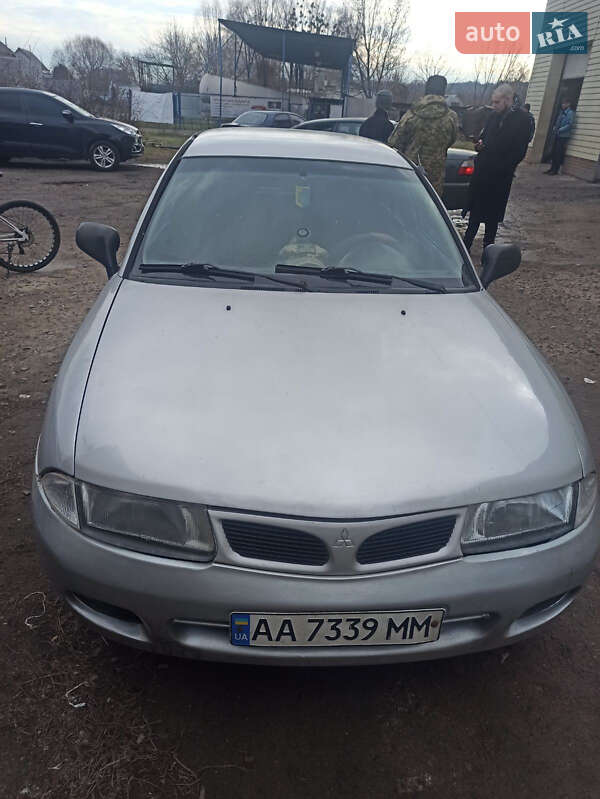 Mitsubishi Carisma (1998)
