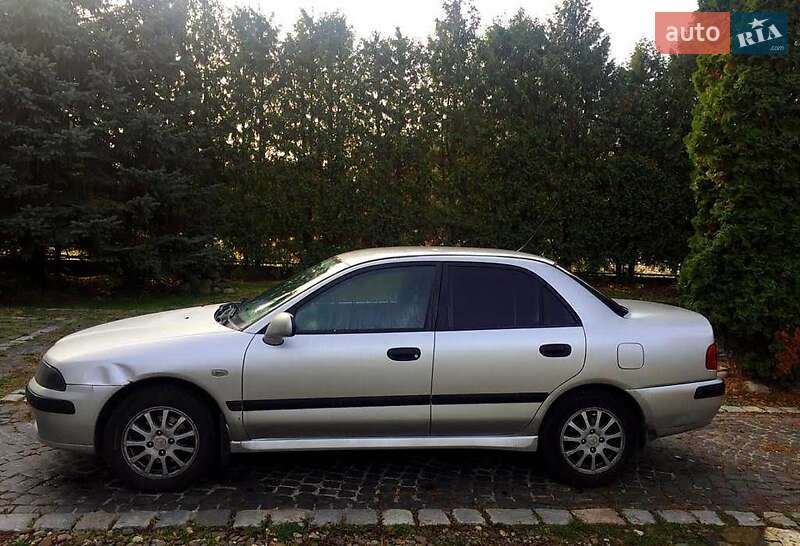 Mitsubishi Carisma (2002)
