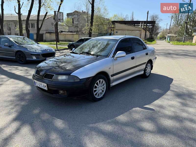 Mitsubishi Carisma (2003)