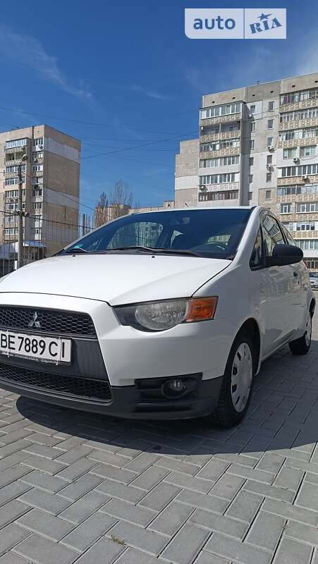Mitsubishi Colt (2009)