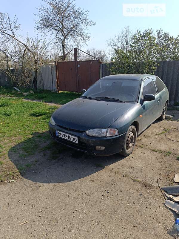 Mitsubishi Colt (1996)