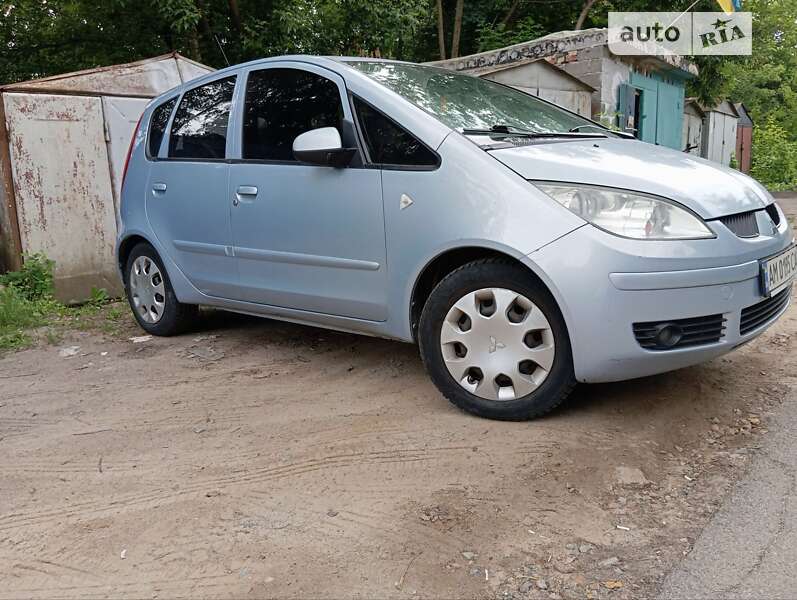 Mitsubishi Colt (2006)