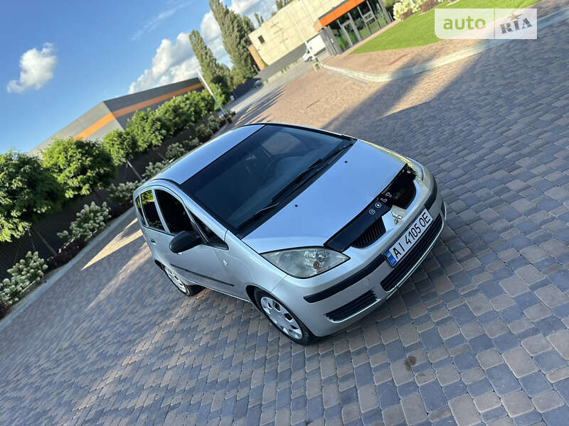 Mitsubishi Colt (2004)