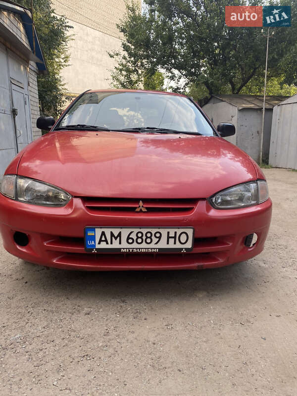 Mitsubishi Colt (1996)