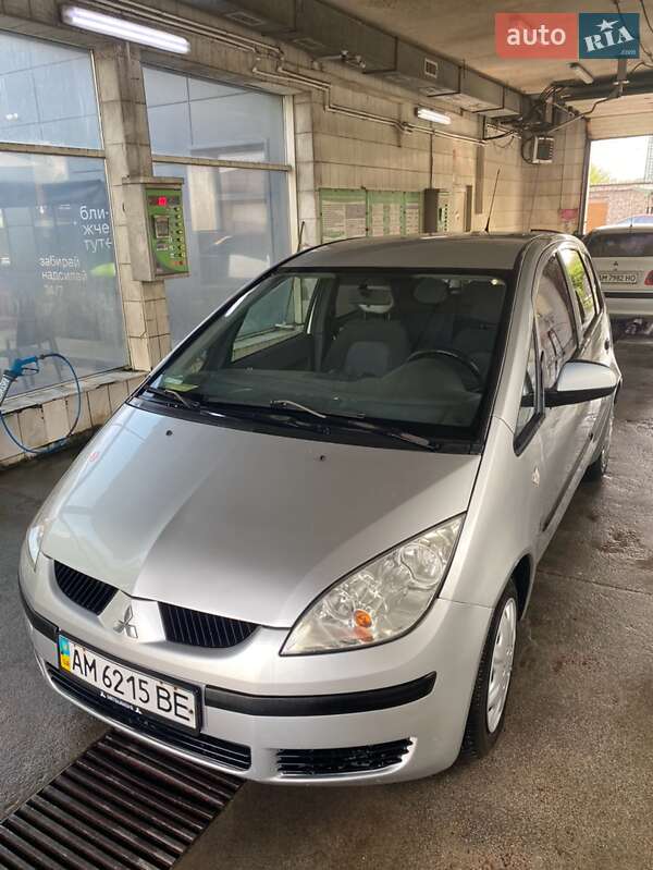Mitsubishi Colt (2006)