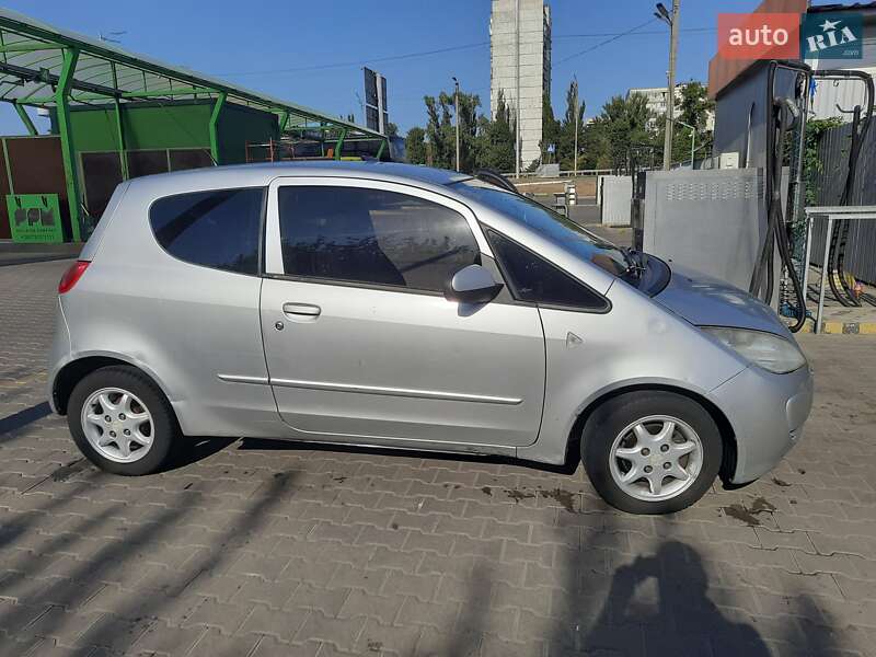 Mitsubishi Colt (2006)
