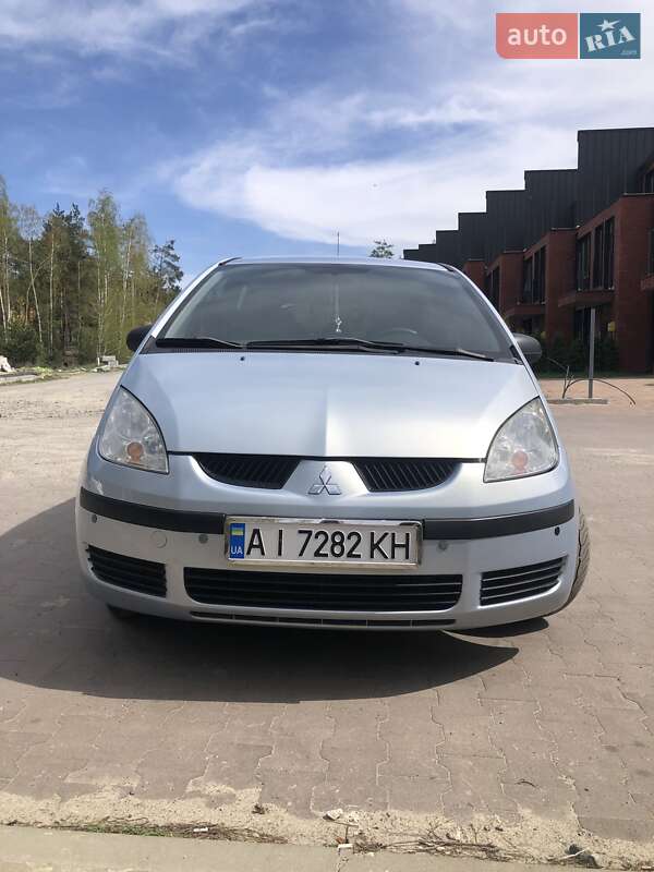 Mitsubishi Colt (2008)
