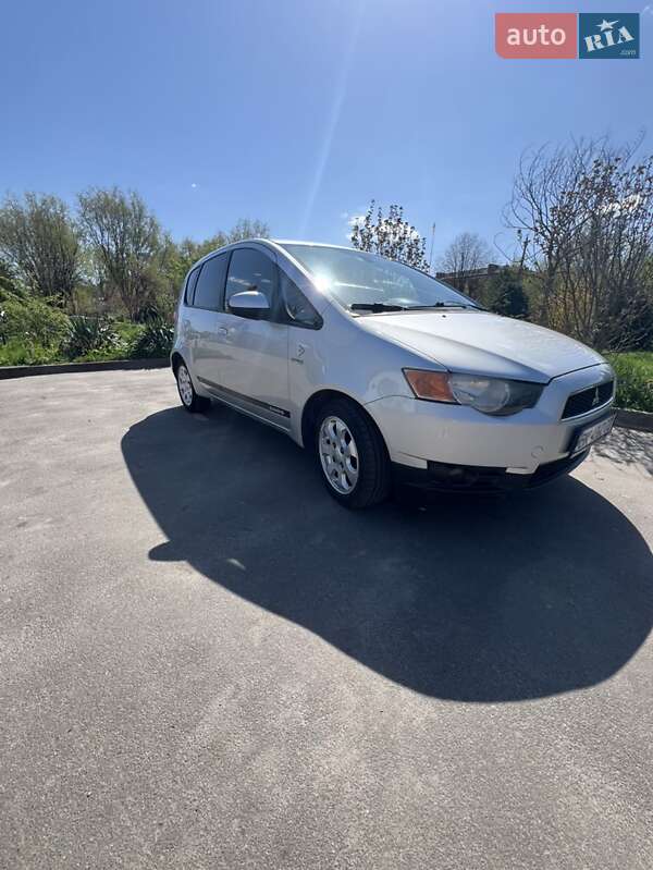 Mitsubishi Colt (2011)