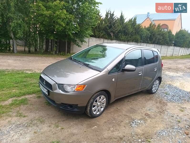 Mitsubishi Colt (2011)
