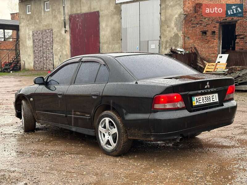 Mitsubishi Galant (2001)