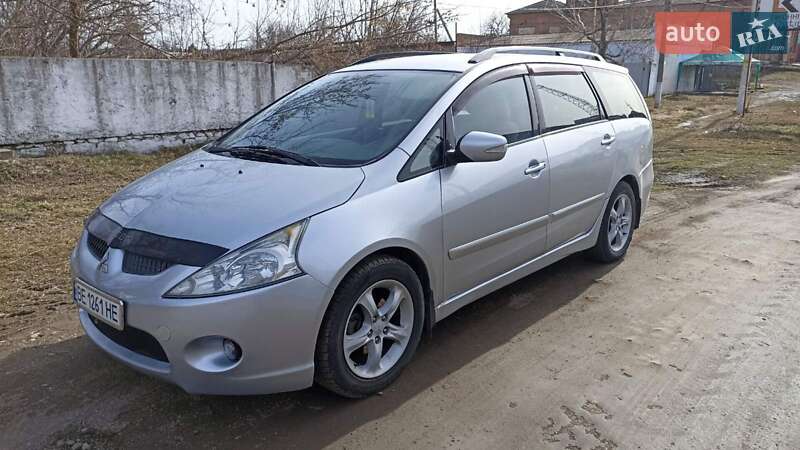 Mitsubishi Grandis (2004)