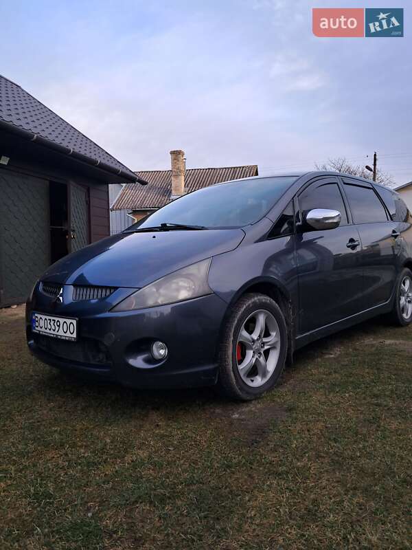 Mitsubishi Grandis (2005)