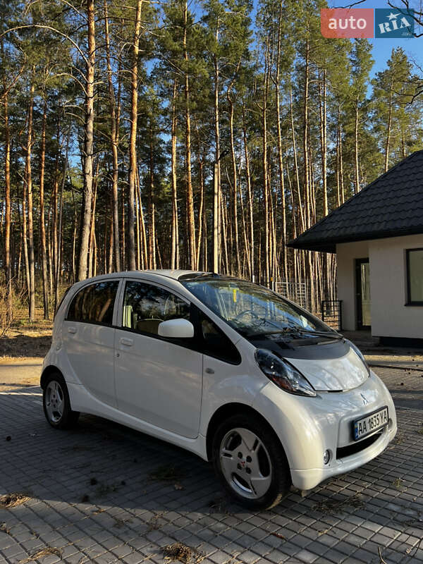 Mitsubishi I-miev (2012)