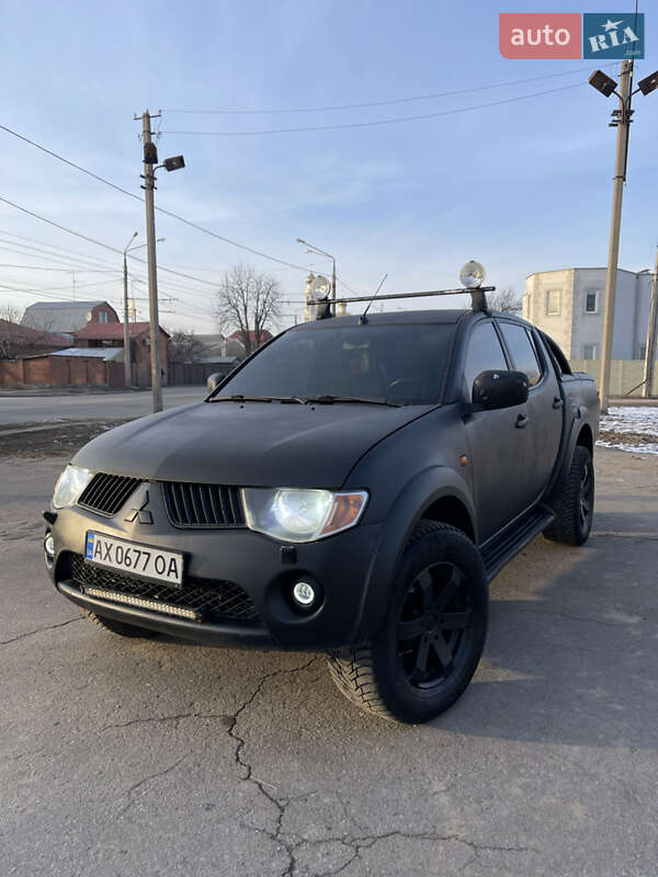 Mitsubishi L 200 (2008)
