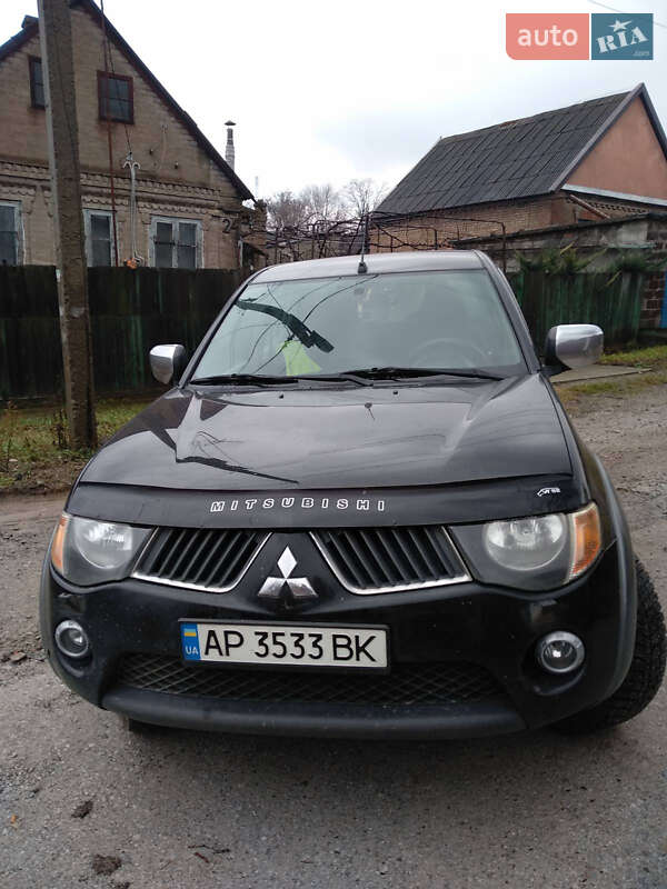 Mitsubishi L 200 (2008)