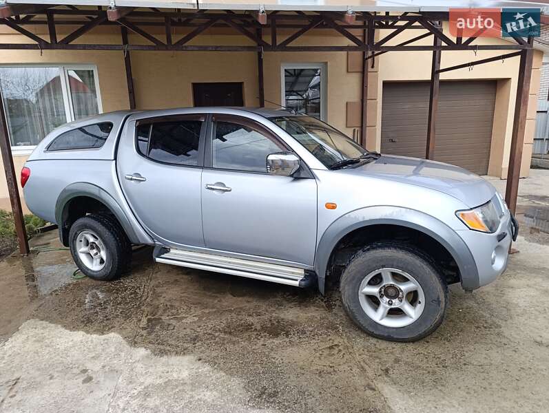 Mitsubishi L 200 (2008)