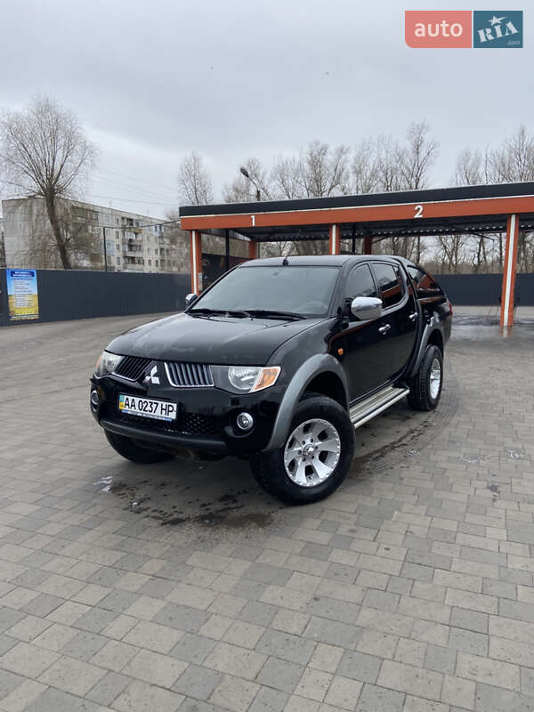 Mitsubishi L 200 (2008)