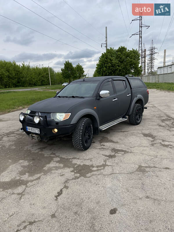 Mitsubishi L 200 (2008)