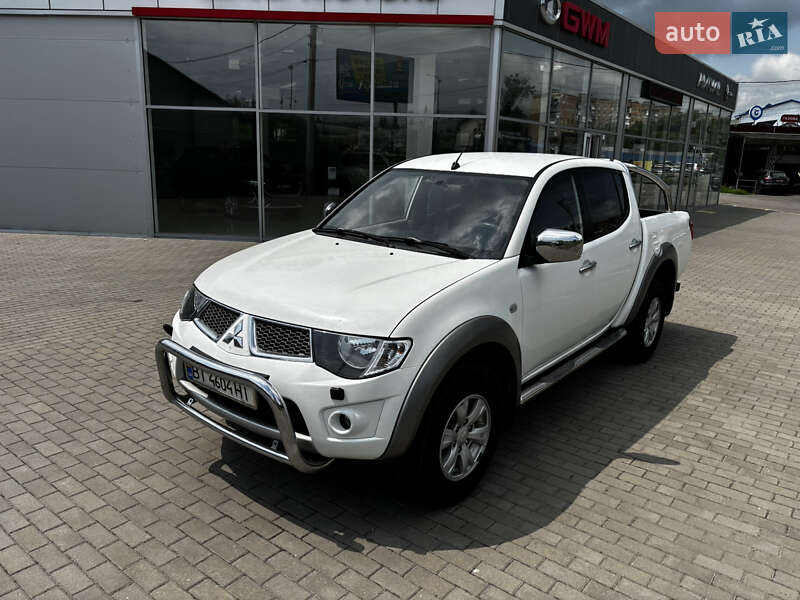 Mitsubishi L 200 (2012)