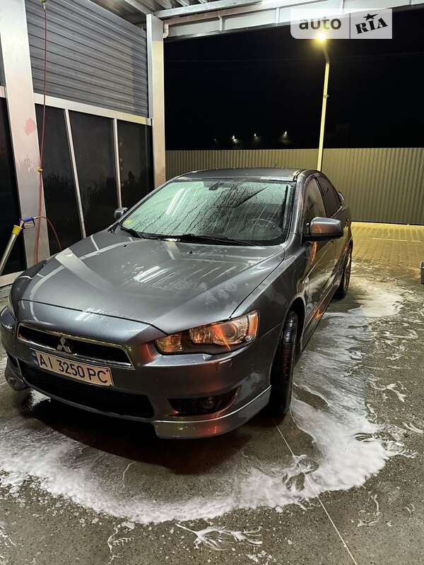 Mitsubishi Lancer (2010)