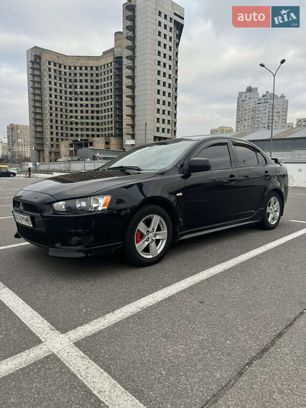 Mitsubishi Lancer (2010)