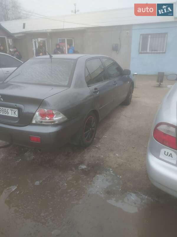 Mitsubishi Lancer (2004)