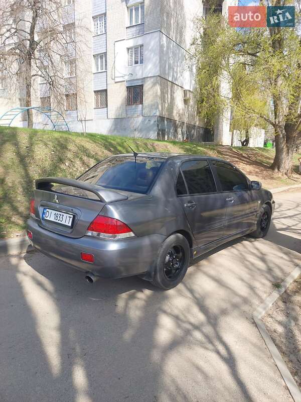 Mitsubishi Lancer (2005)